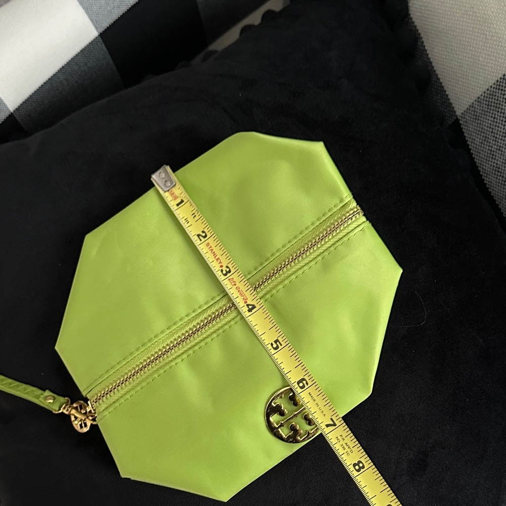 Tory Burch Vibrant Green Cosmetic Case - Picture 12 of 12